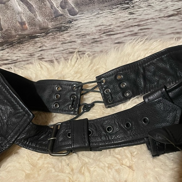 New Screaming Eagle thick leather chaps - Picture 14 of 14